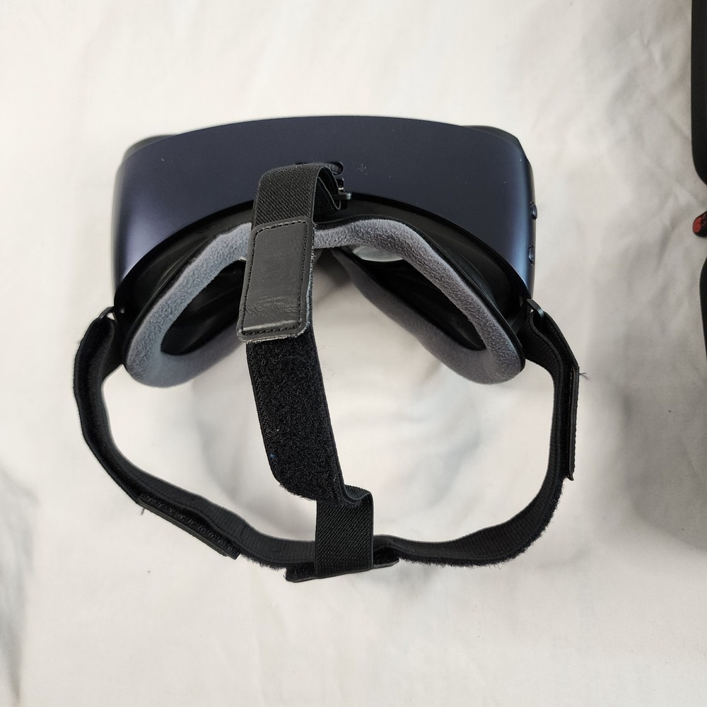 Samsung Gear VR Oculus Headset SM-R323 - Picture 2 of 8